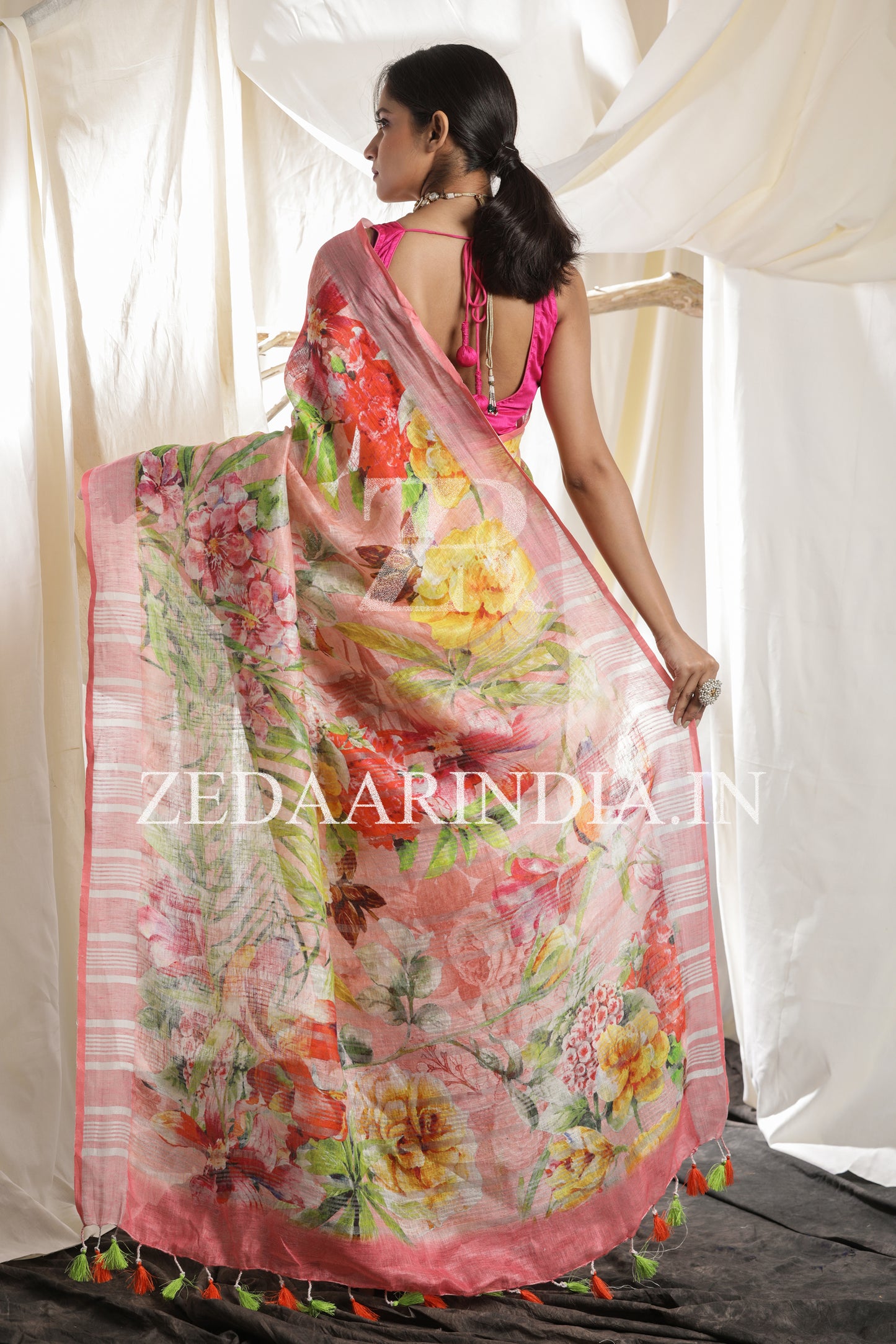 Digital Printed Premium Linen Saree (100% Linen)