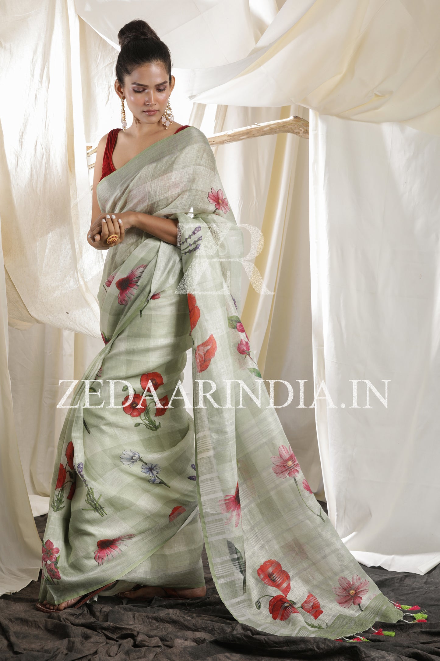 Digital Printed Premium Linen Saree (100% Linen)