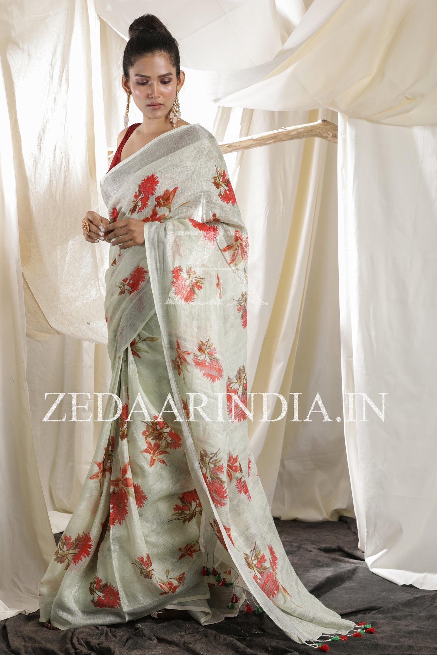 Digital Printed Premium Linen Saree (100% Linen)