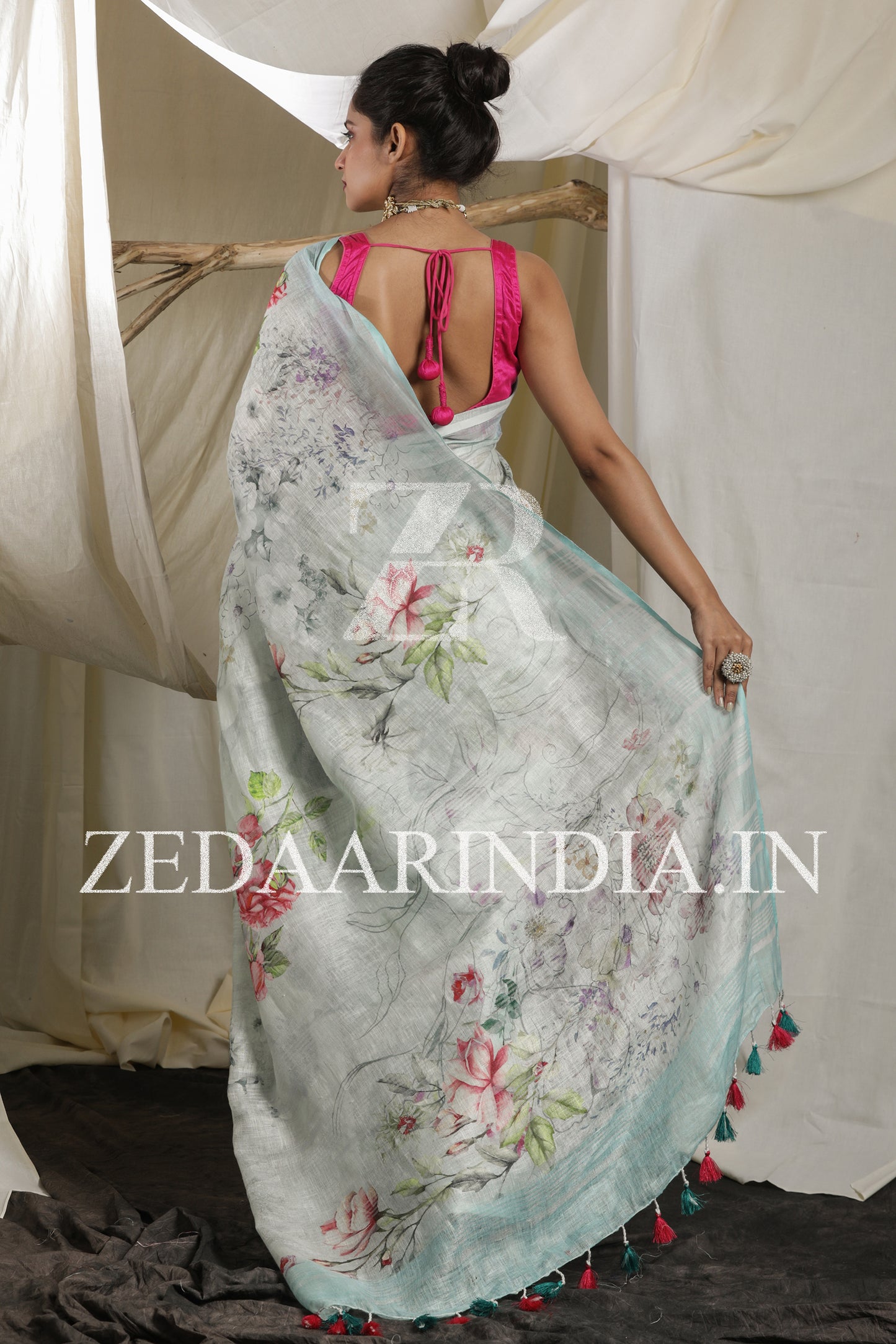 Digital Printed Premium Linen Saree (100% Linen)