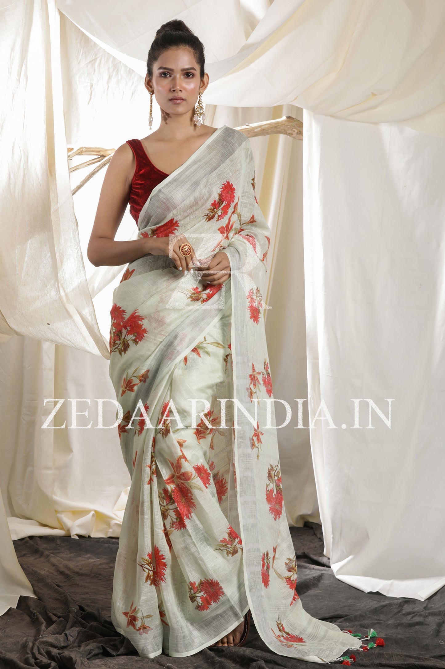 Digital Printed Premium Linen Saree (100% Linen)