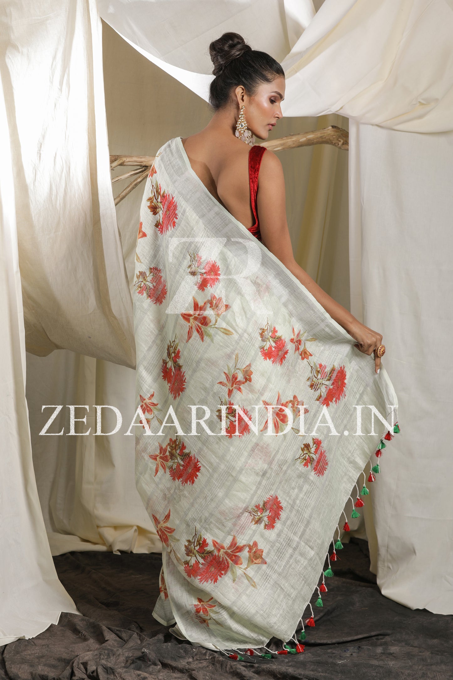 Digital Printed Premium Linen Saree (100% Linen)