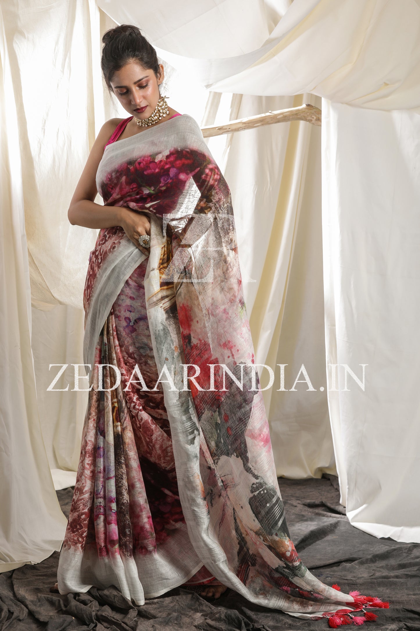 Digital Printed Premium Linen Saree (100% Linen)