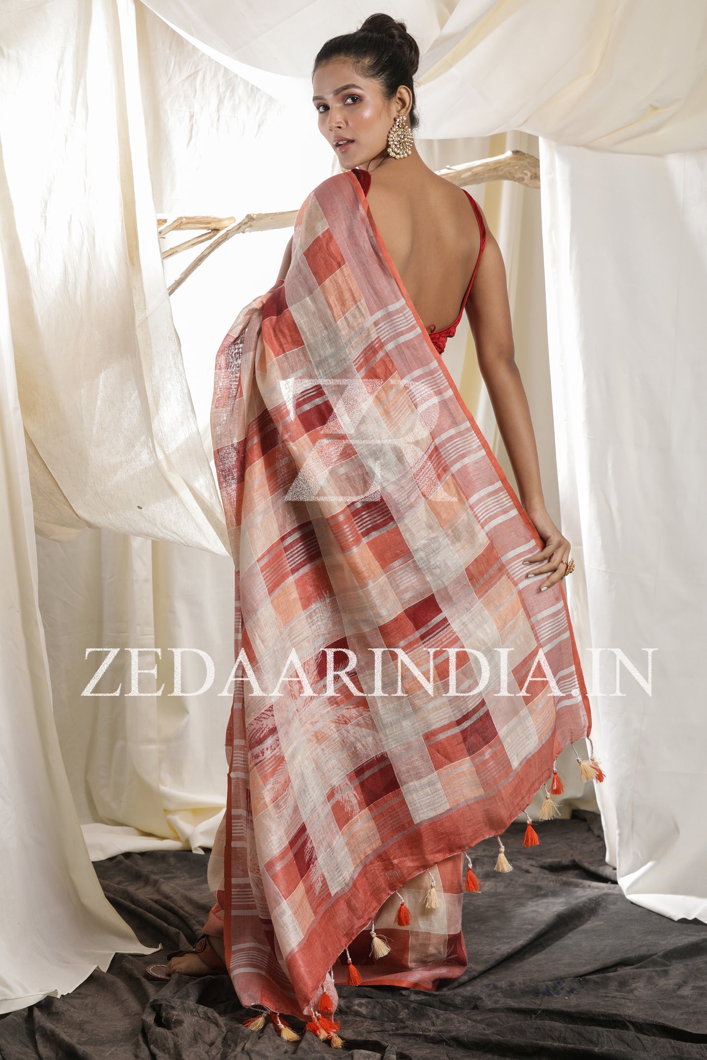 Digital Printed Premium Linen Saree (100% Linen)