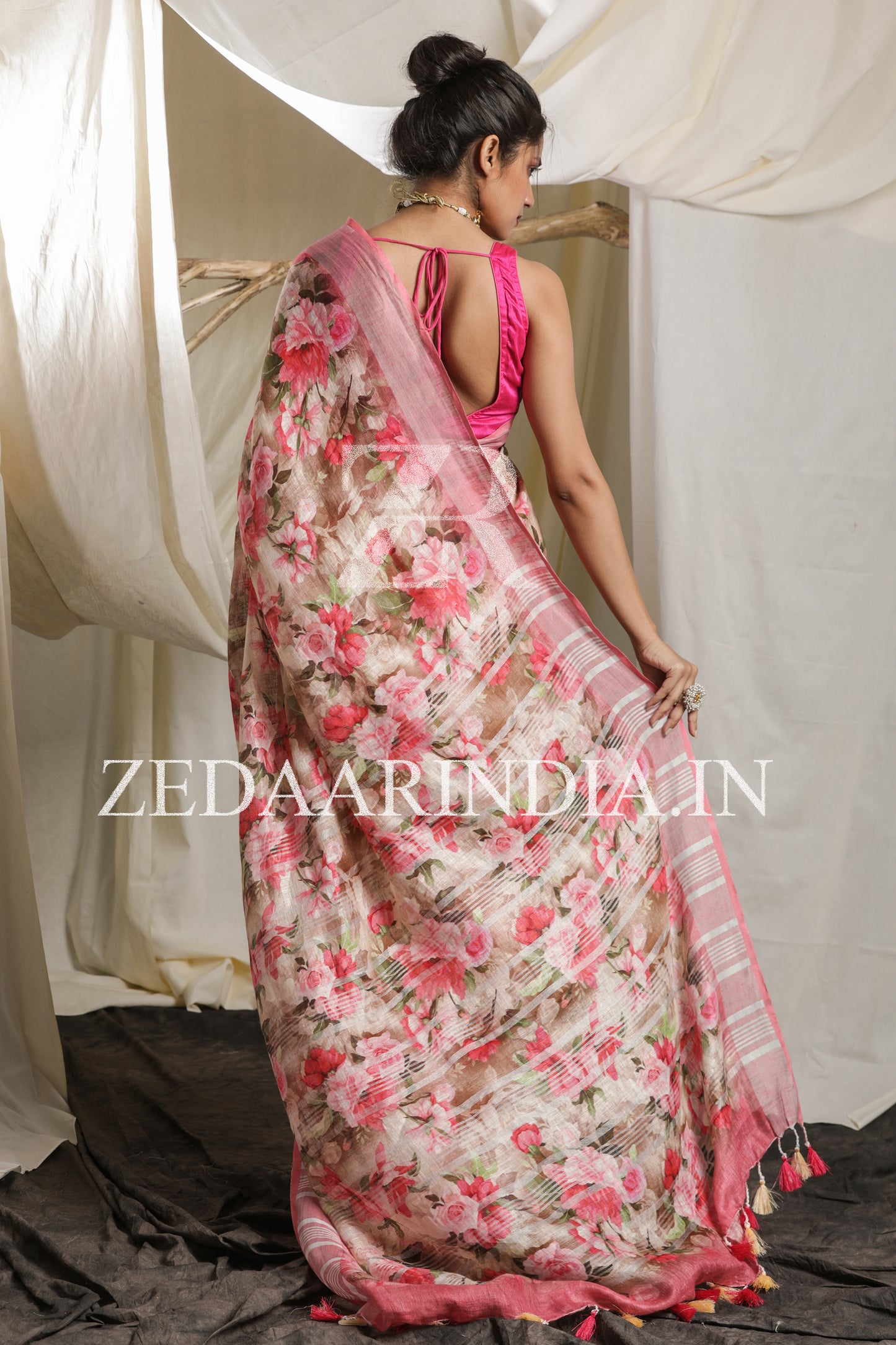 Digital Printed Premium Linen Saree (100% Linen)