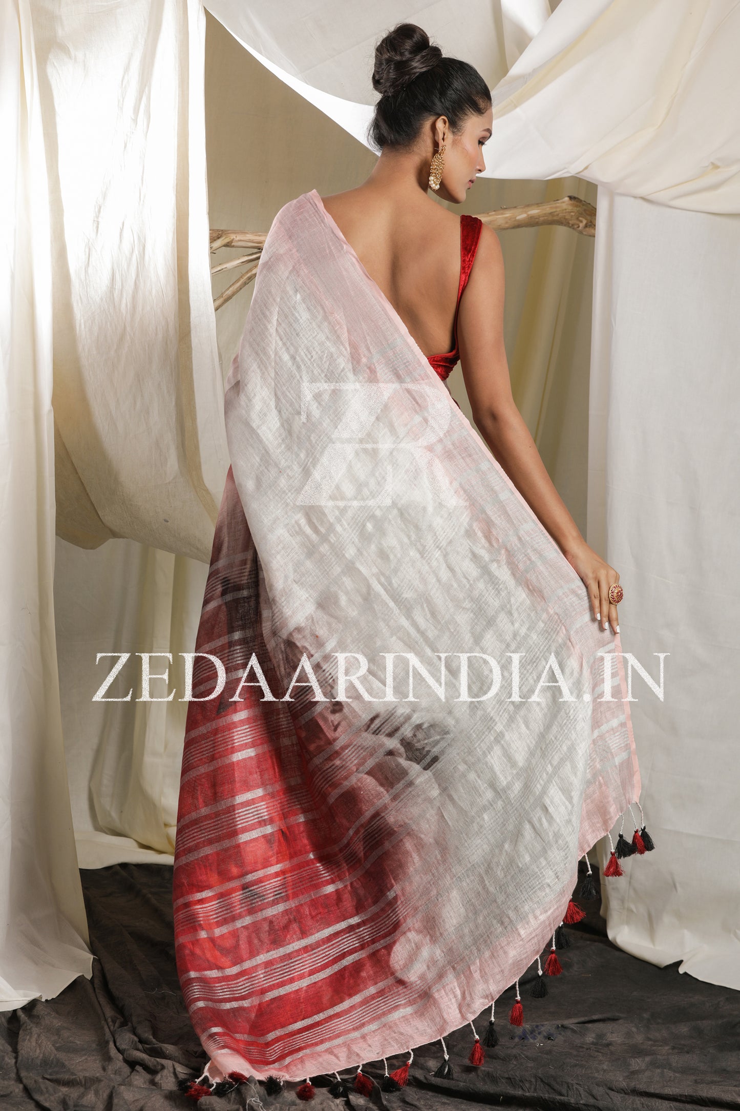 Digital Printed Premium Linen Saree (100% Linen)