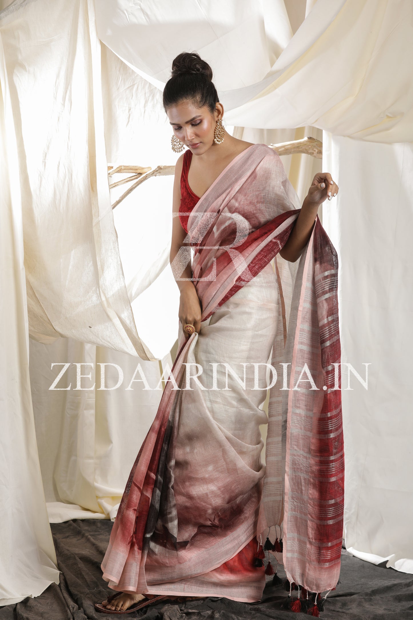 Digital Printed Premium Linen Saree (100% Linen)