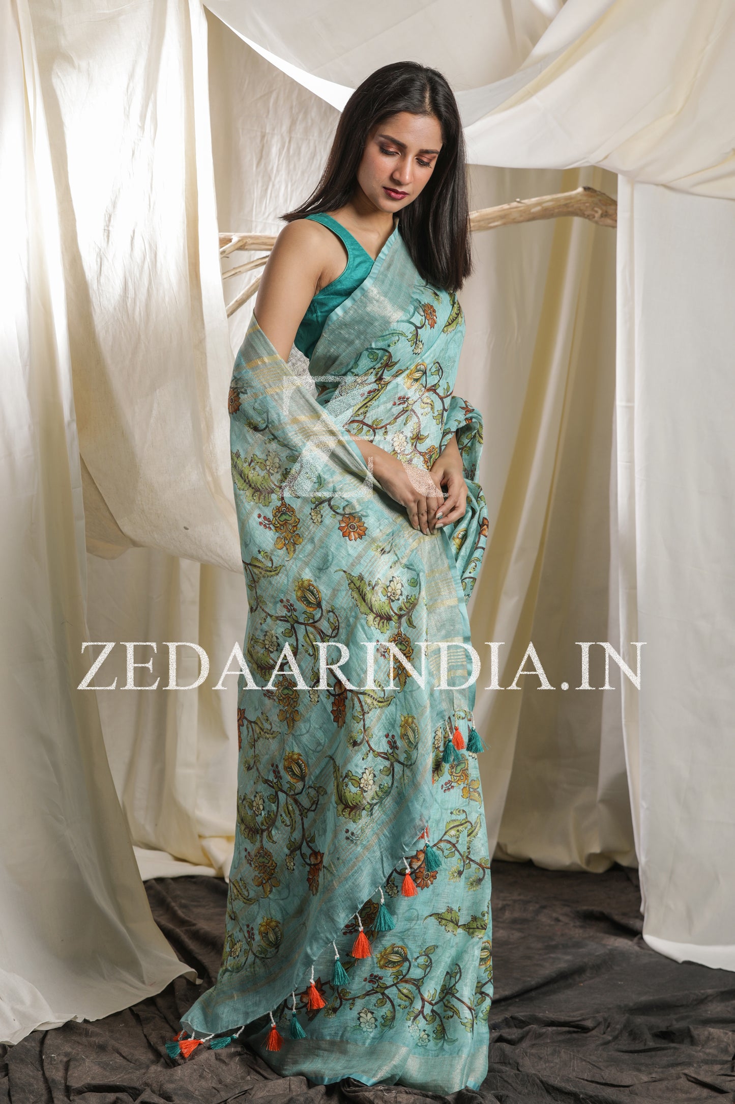 Digital Printed Premium Linen Saree (100% Linen)