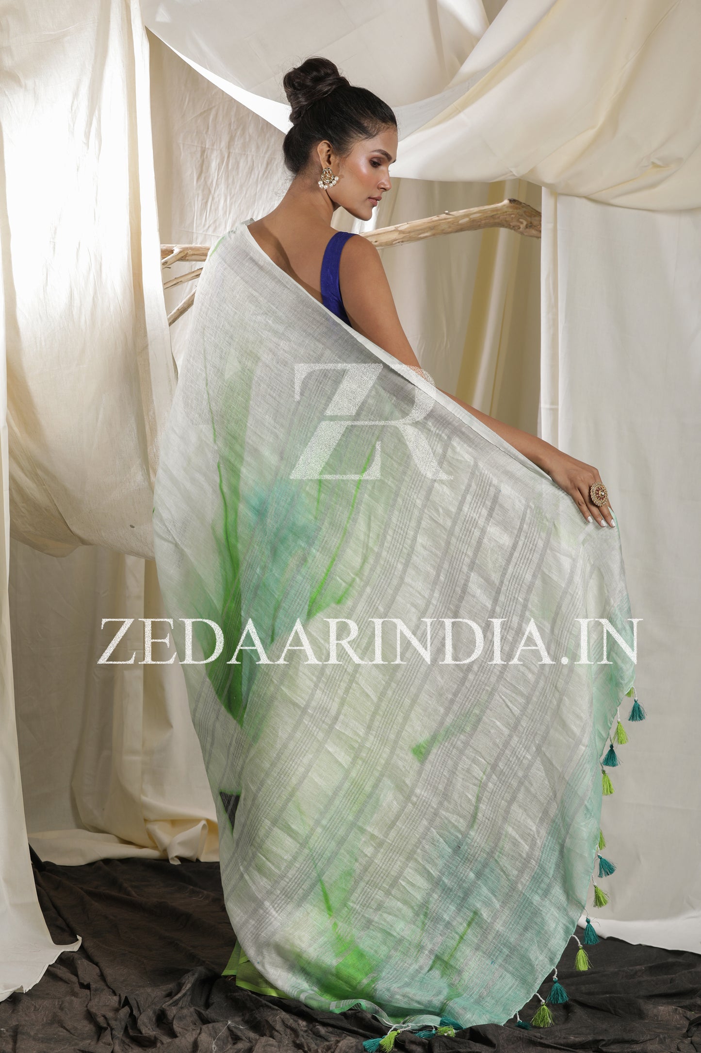 Digital Printed Premium Linen Saree (100% Linen)