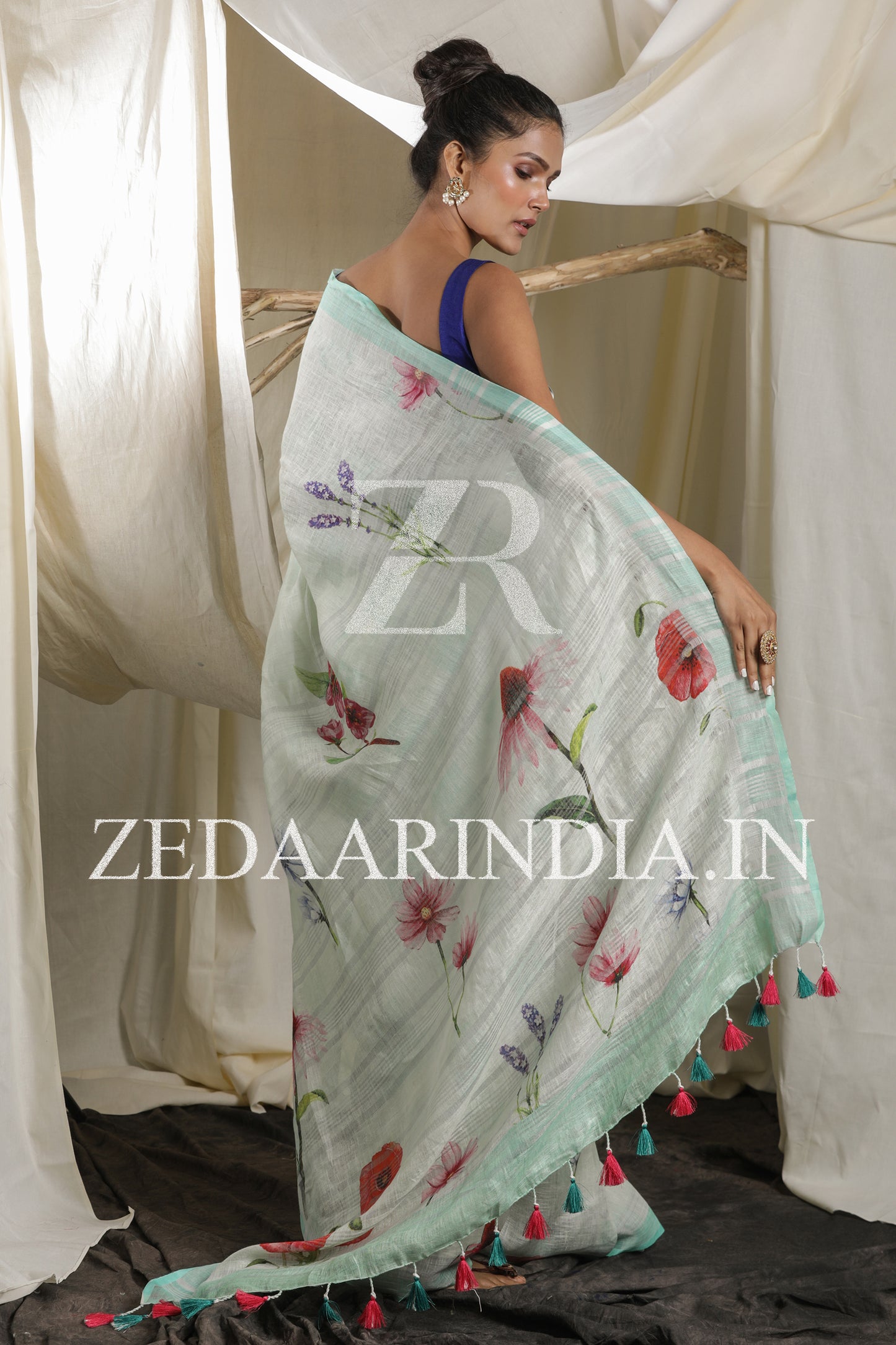 Digital Printed Premium Linen Saree (100% Linen)