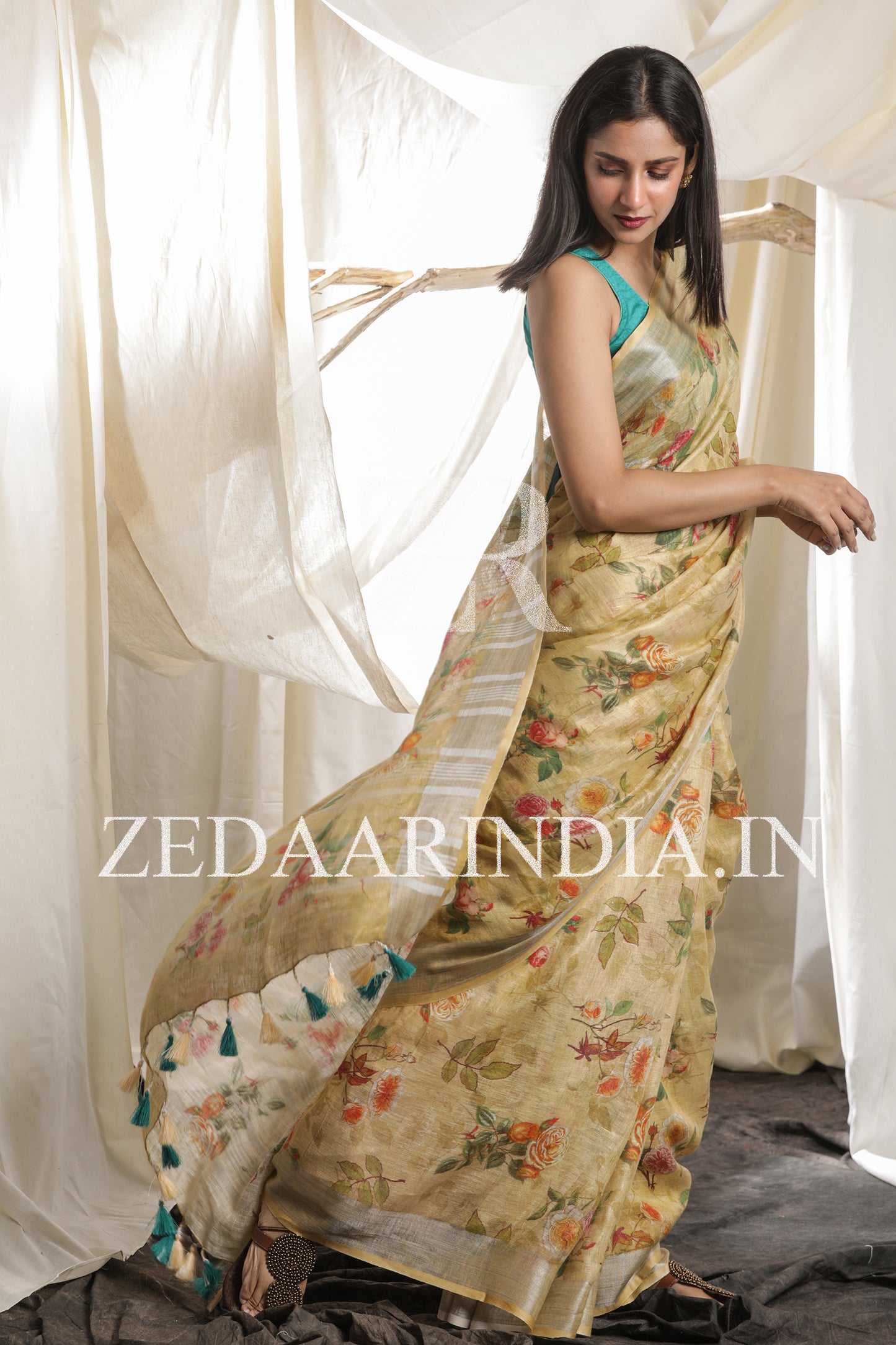 Digital Printed Premium Linen Saree (100% Linen)