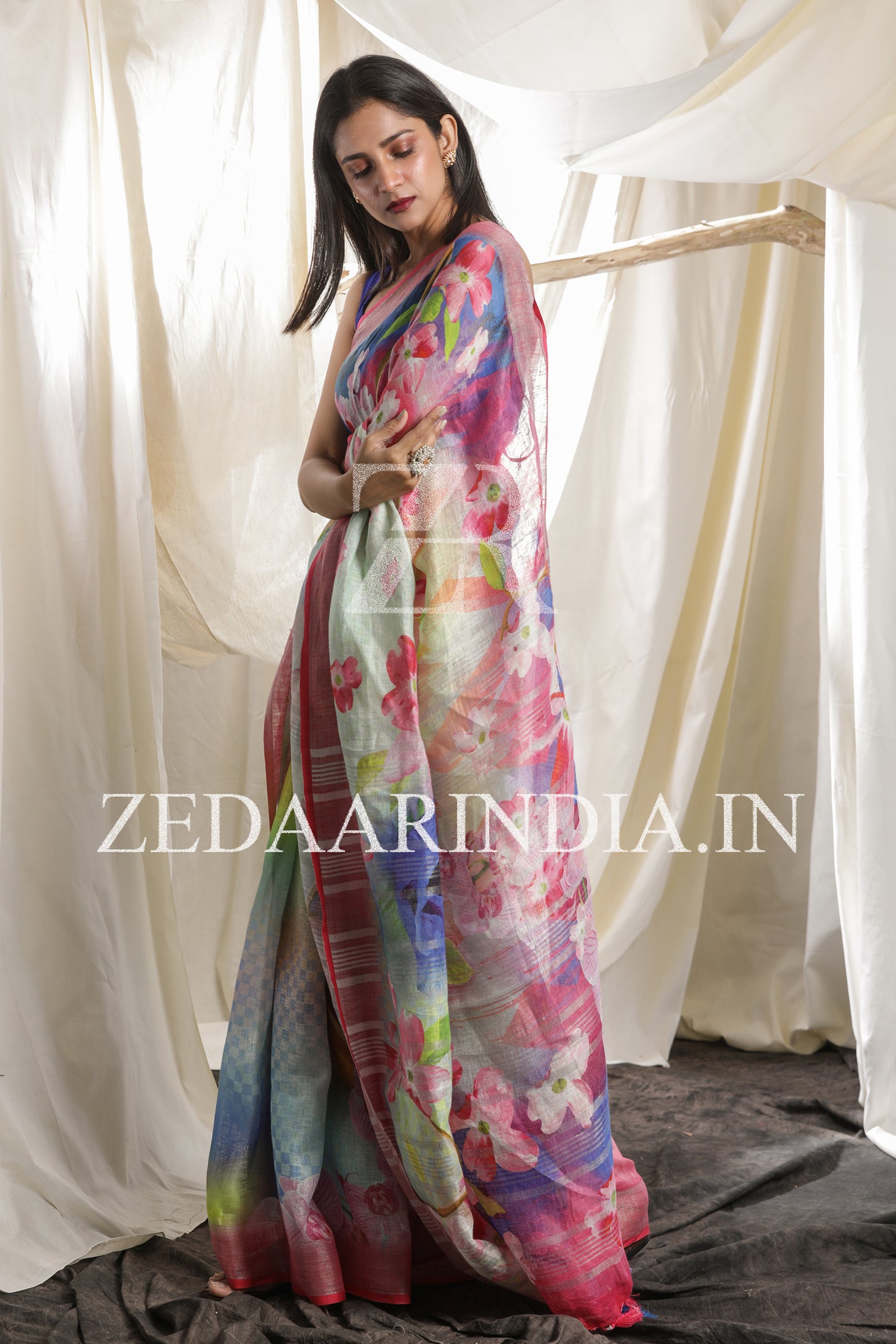 Digital Printed Premium Linen Saree (100% Linen)