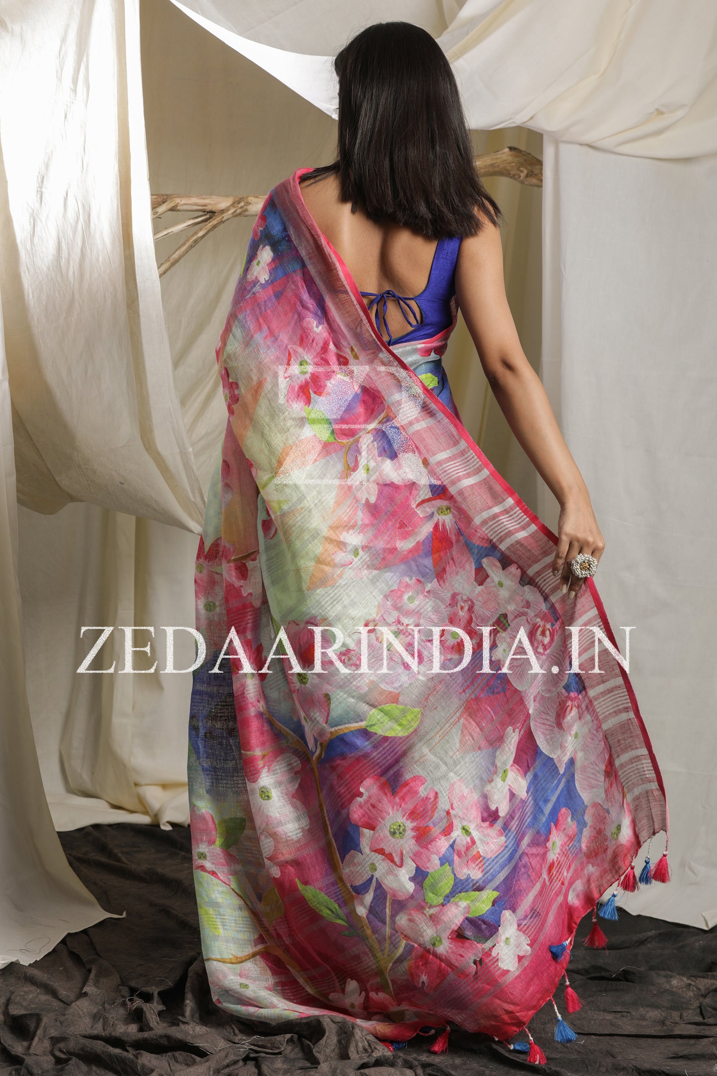 Digital Printed Premium Linen Saree (100% Linen)