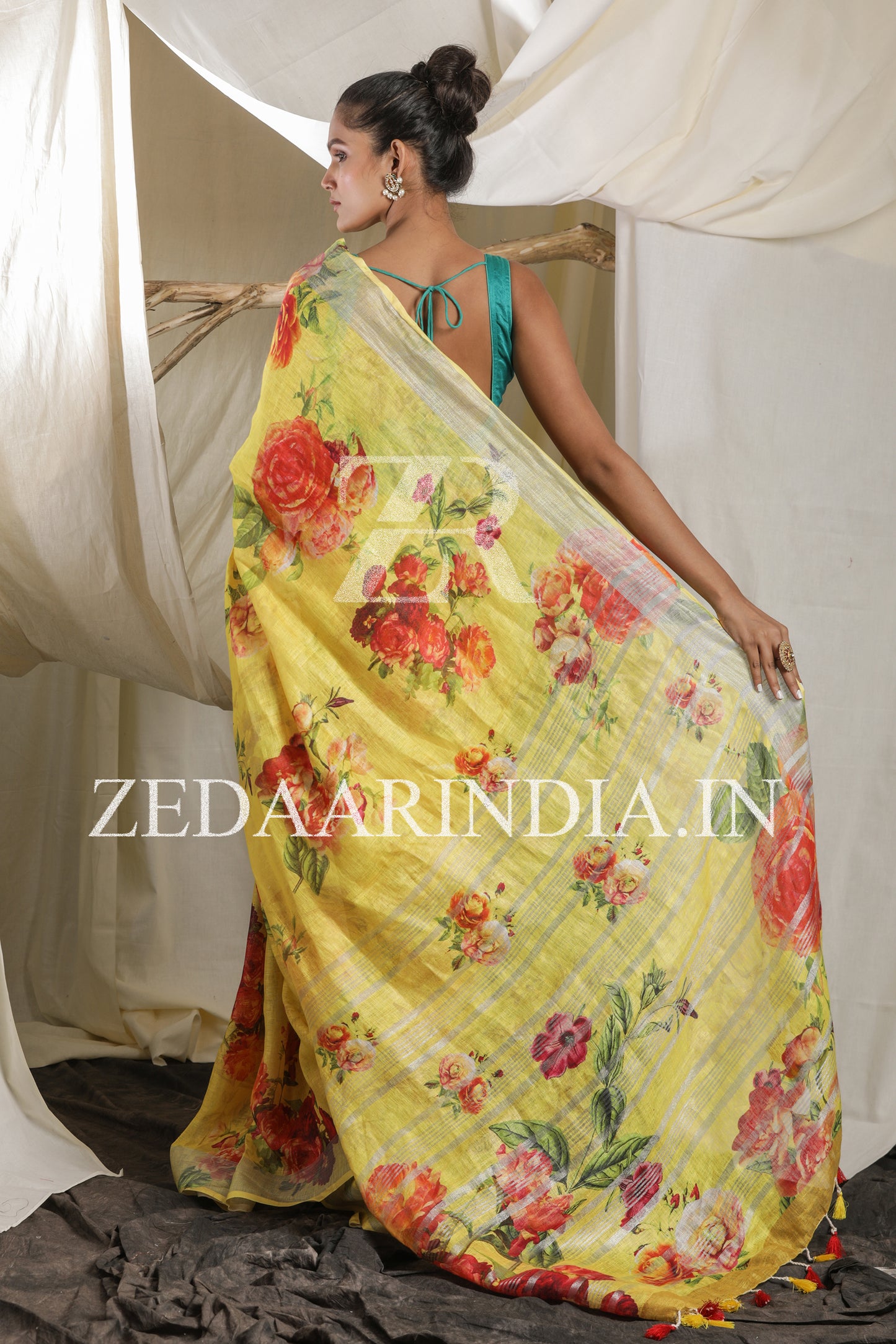 Digital Printed Premium Linen Saree (100% Linen)