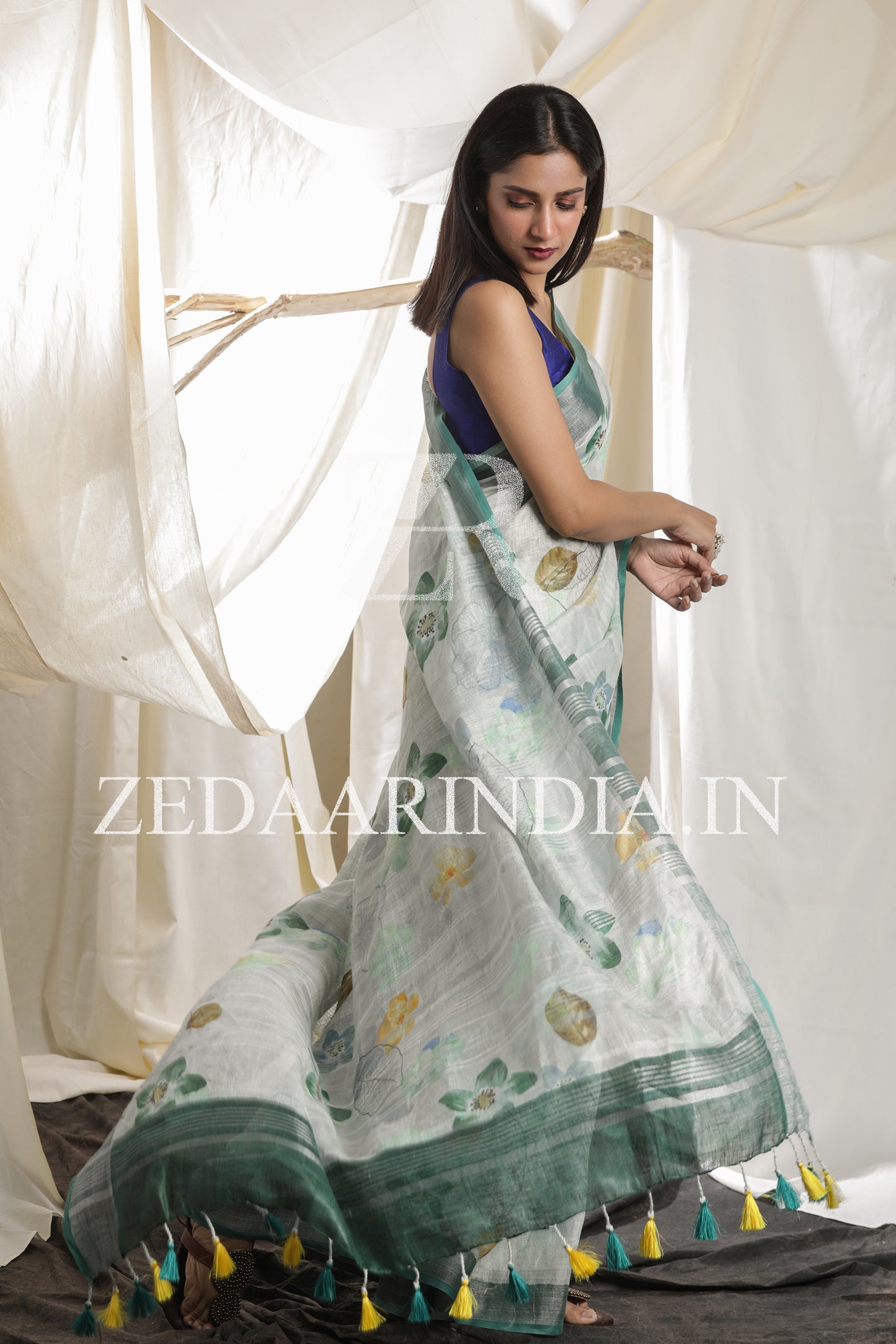 Digital Printed Premium Linen Saree (100% Linen)