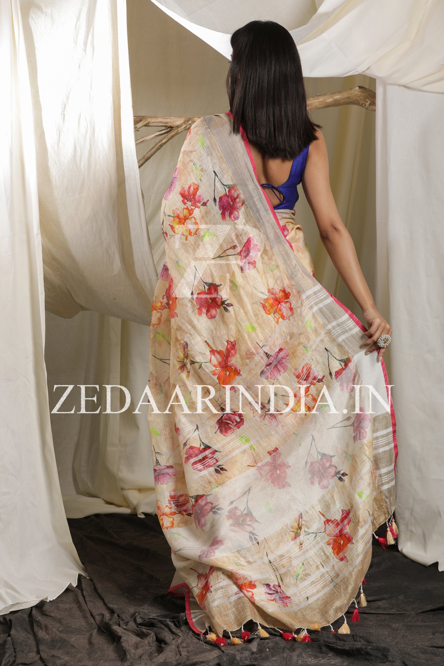 Digital Printed Premium Linen Saree (100% Linen)