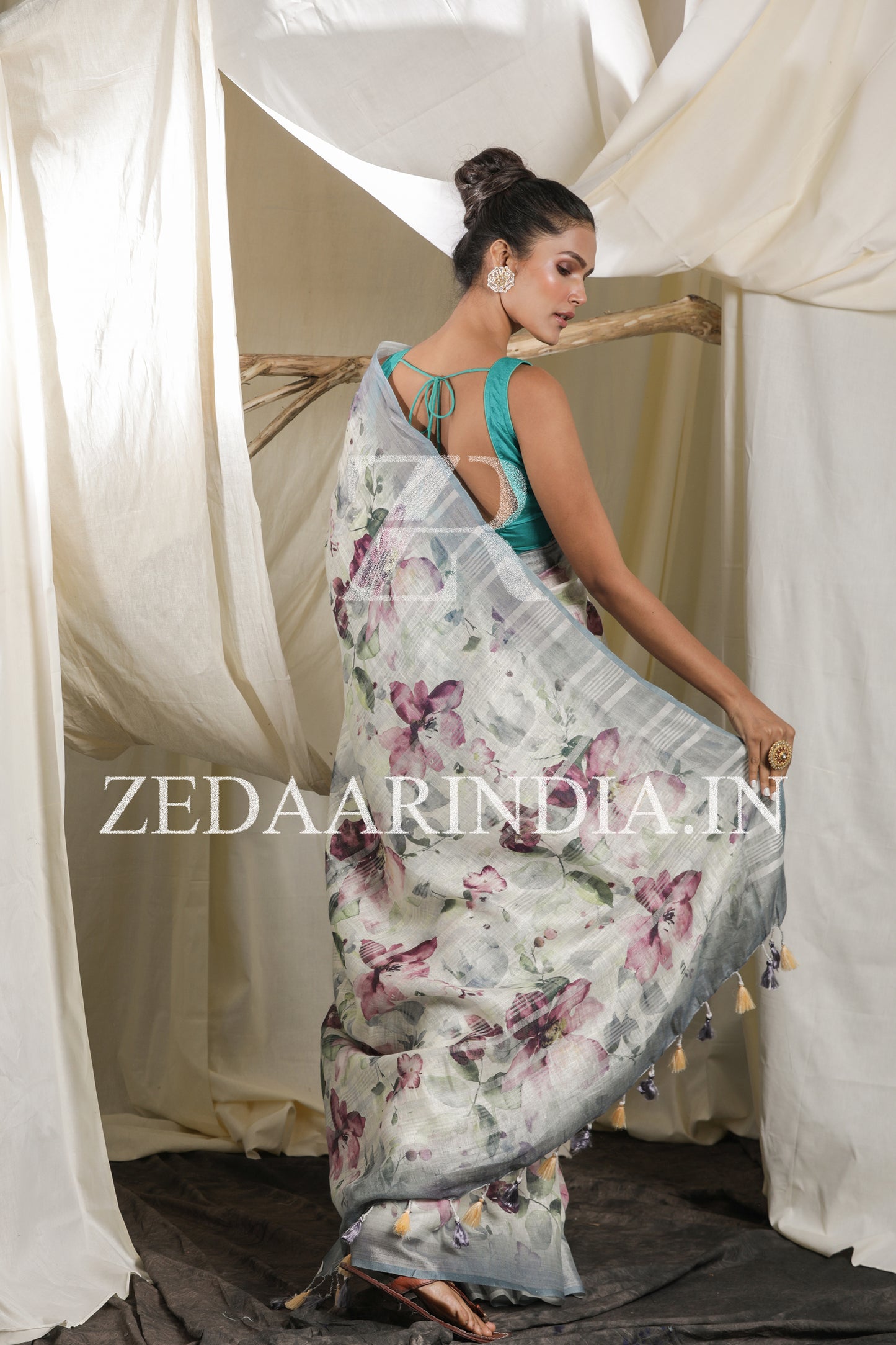 Digital Printed Premium Linen Saree (100% Linen)