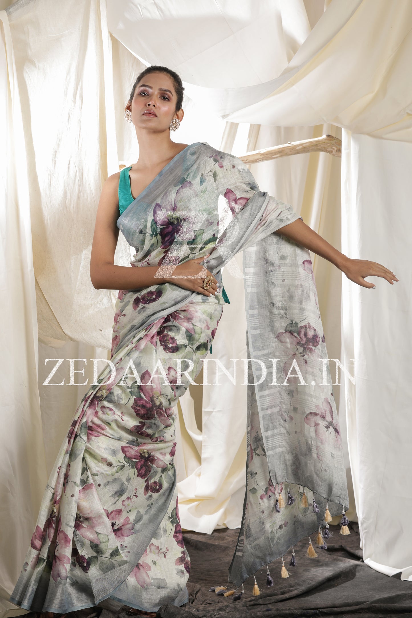 Digital Printed Premium Linen Saree (100% Linen)