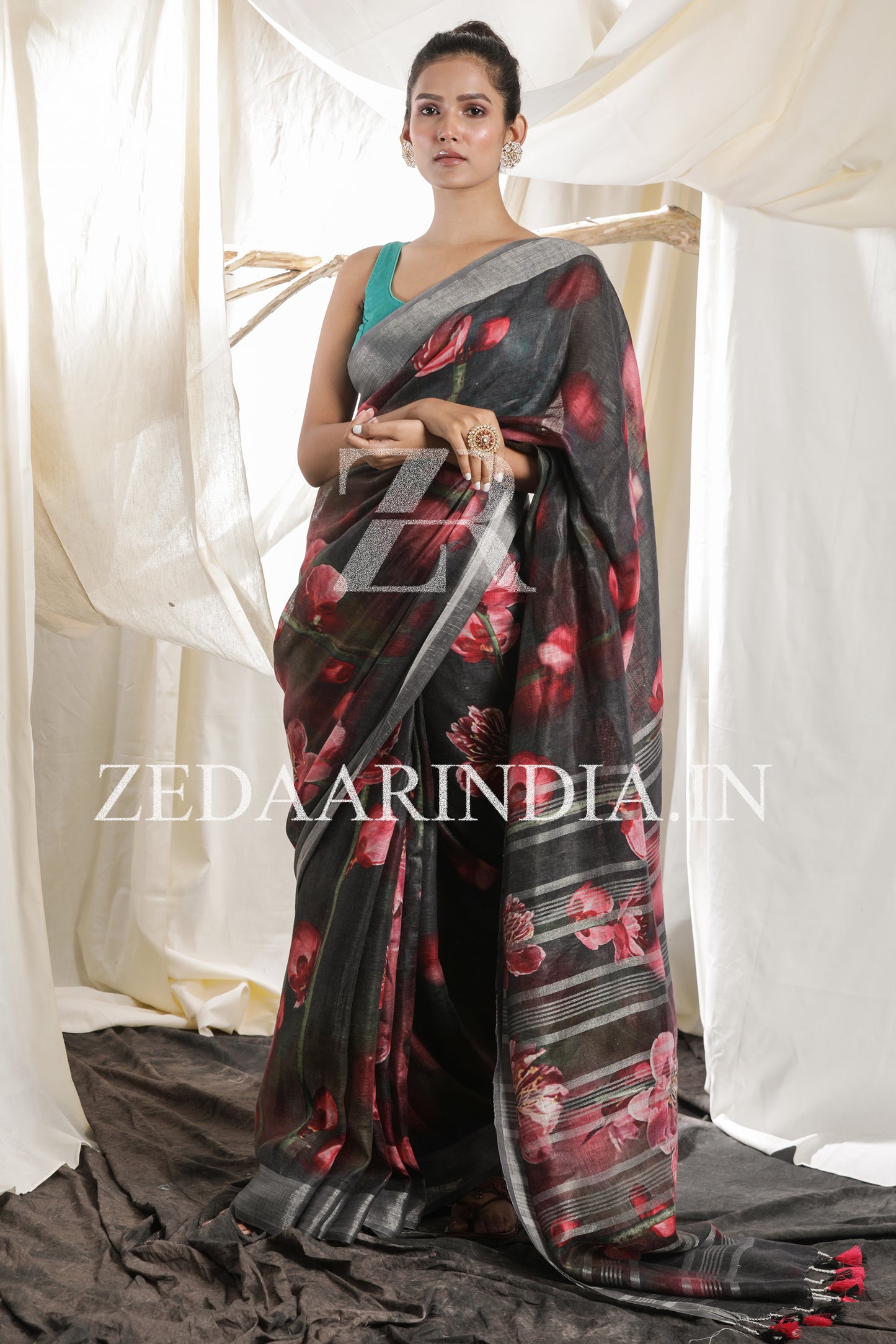 Digital Printed Premium Linen Saree (100% Linen)