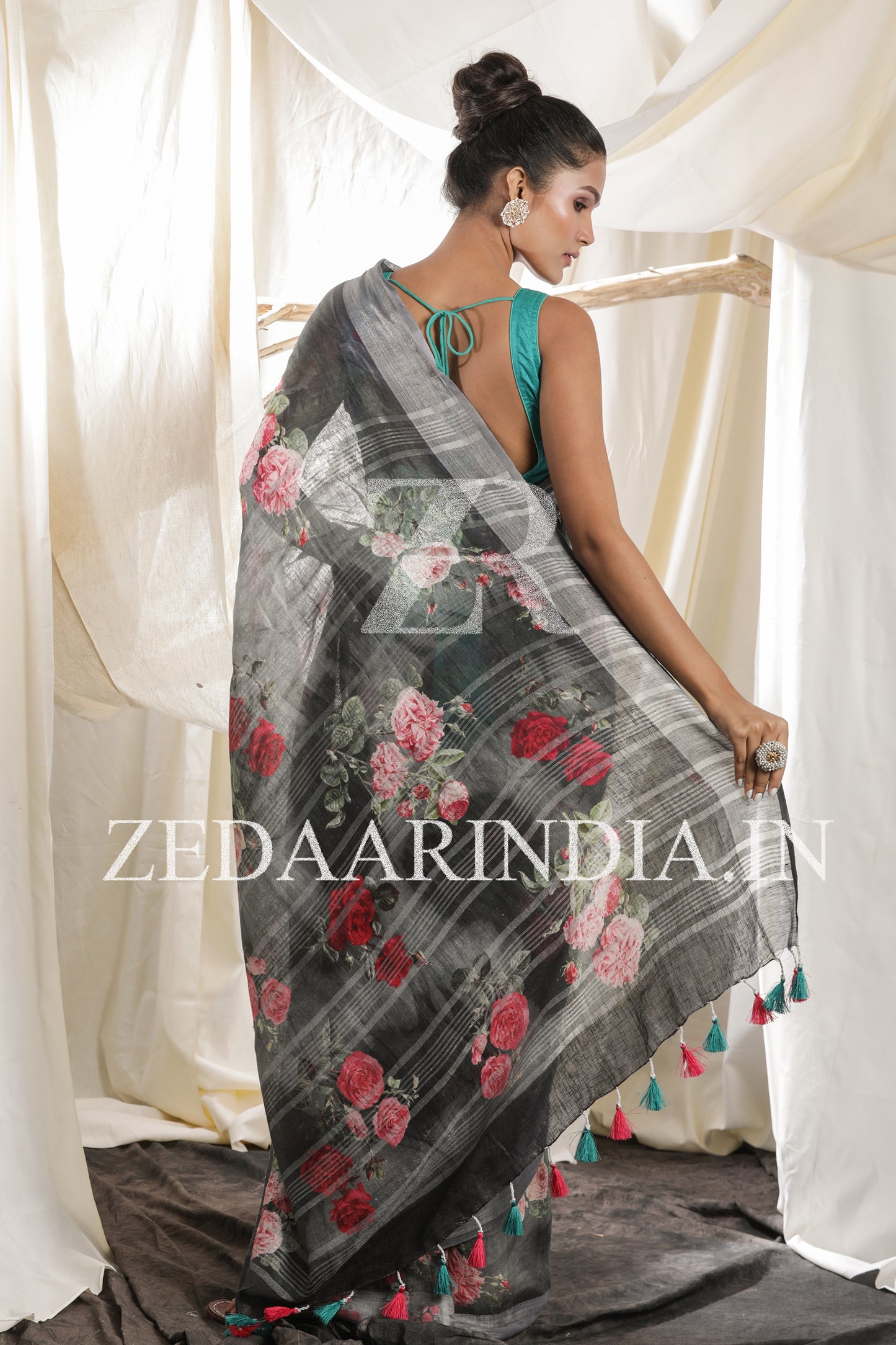 Digital Printed Premium Linen Saree (100% Linen)