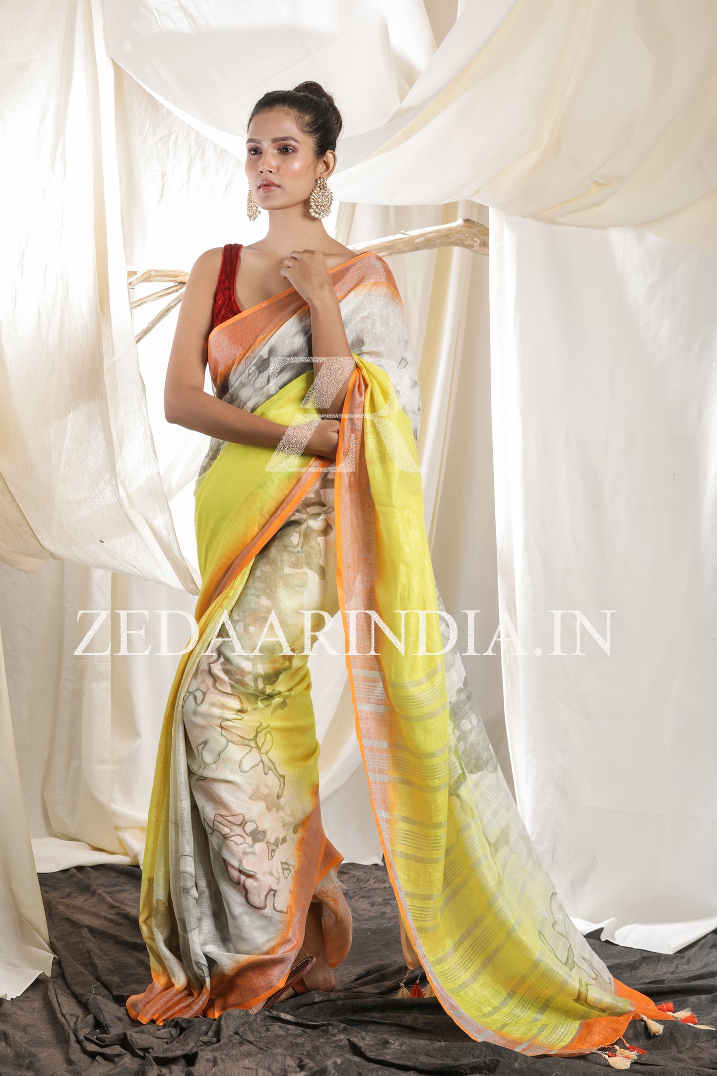 Digital Printed Premium Linen Saree (100% Linen)